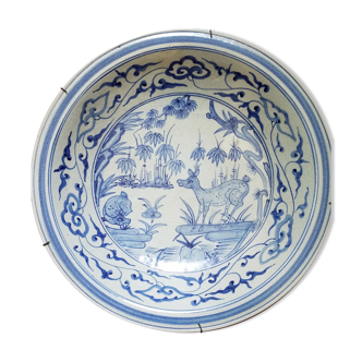Large ceramic dish of Dutch manufacture of the seventeenth century