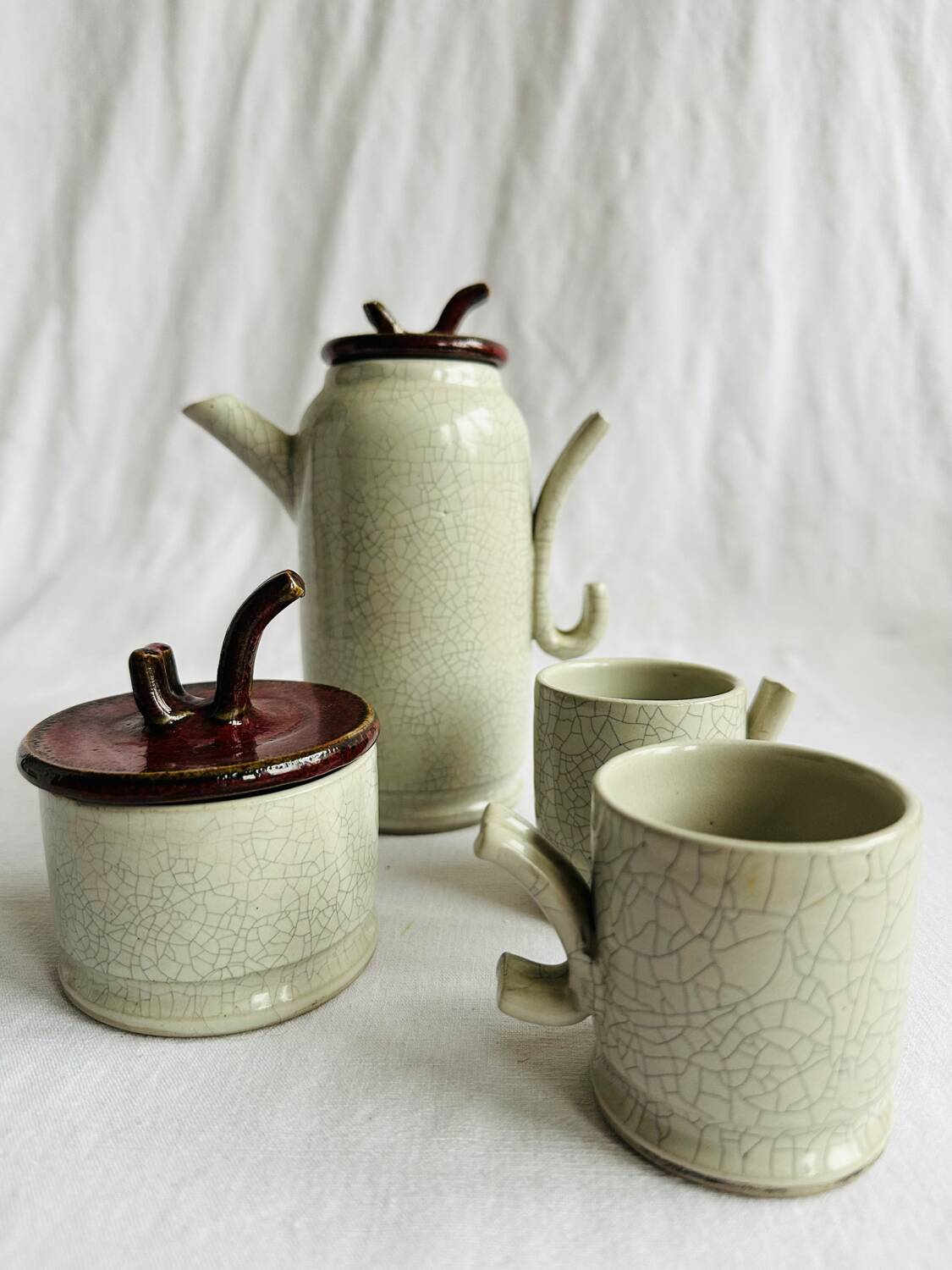 Cracked ceramic, signed.