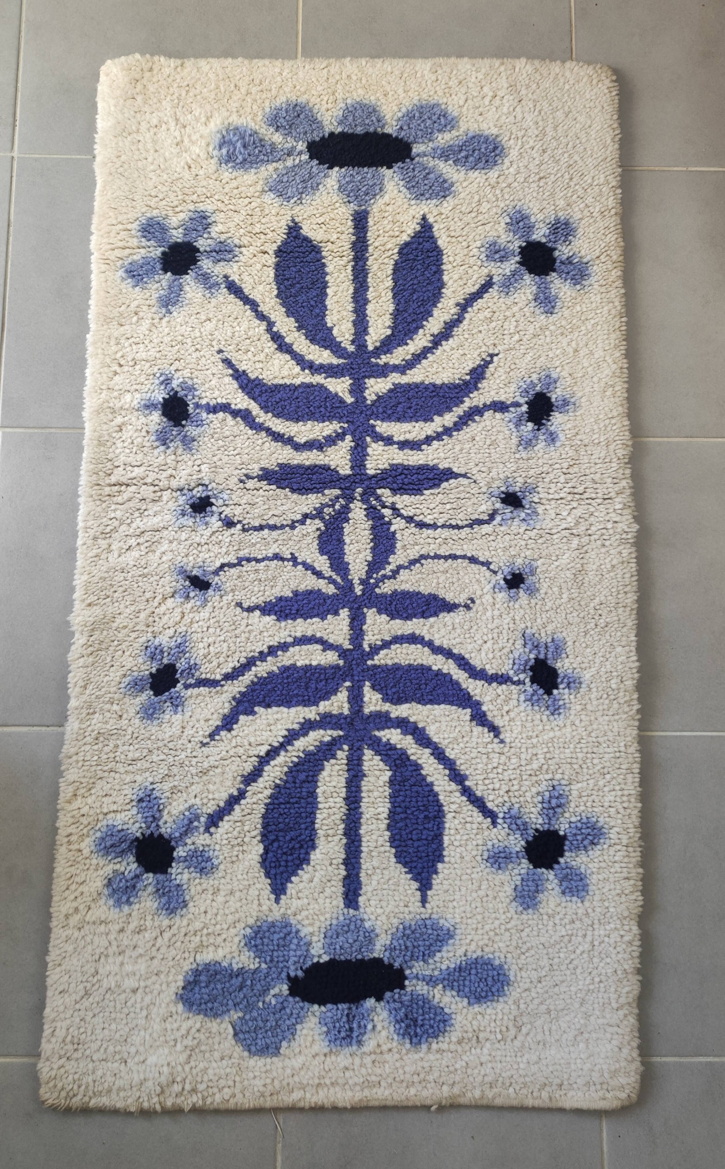 Wool carpets from the 70s  79x147cm
