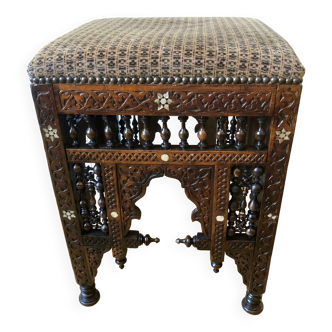 Tabouret de style marocain avec assise capitonnée