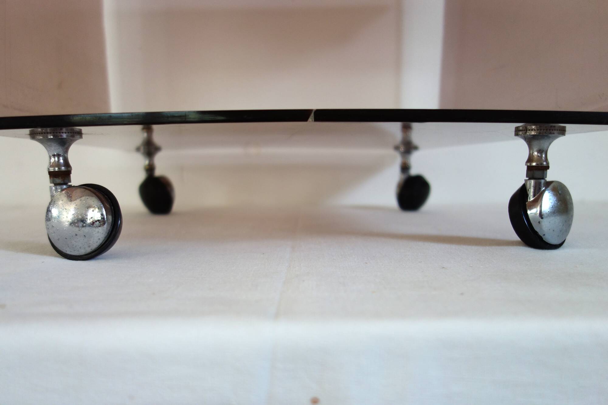 Michel Dumas 70's coffee table trolley on wheels