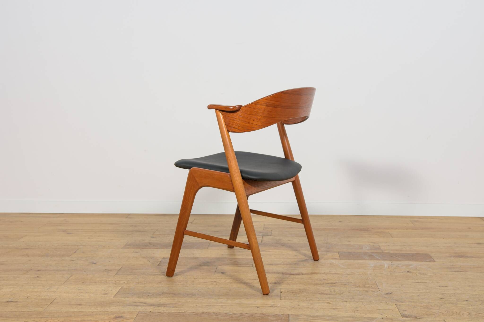 Chaises en teck danoises du milieu du siècle de Korup Stolefabrik, Danemark, 1960.