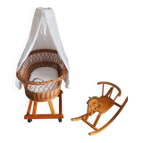 Rattan cradle with wheels