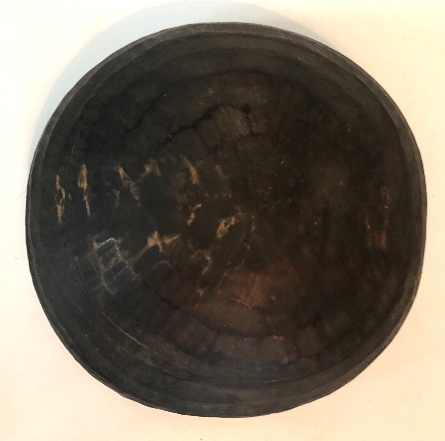 Pot sculpté bois noir africain