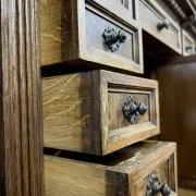 Important double-sided display case – Renaissance style – Walnut and burl