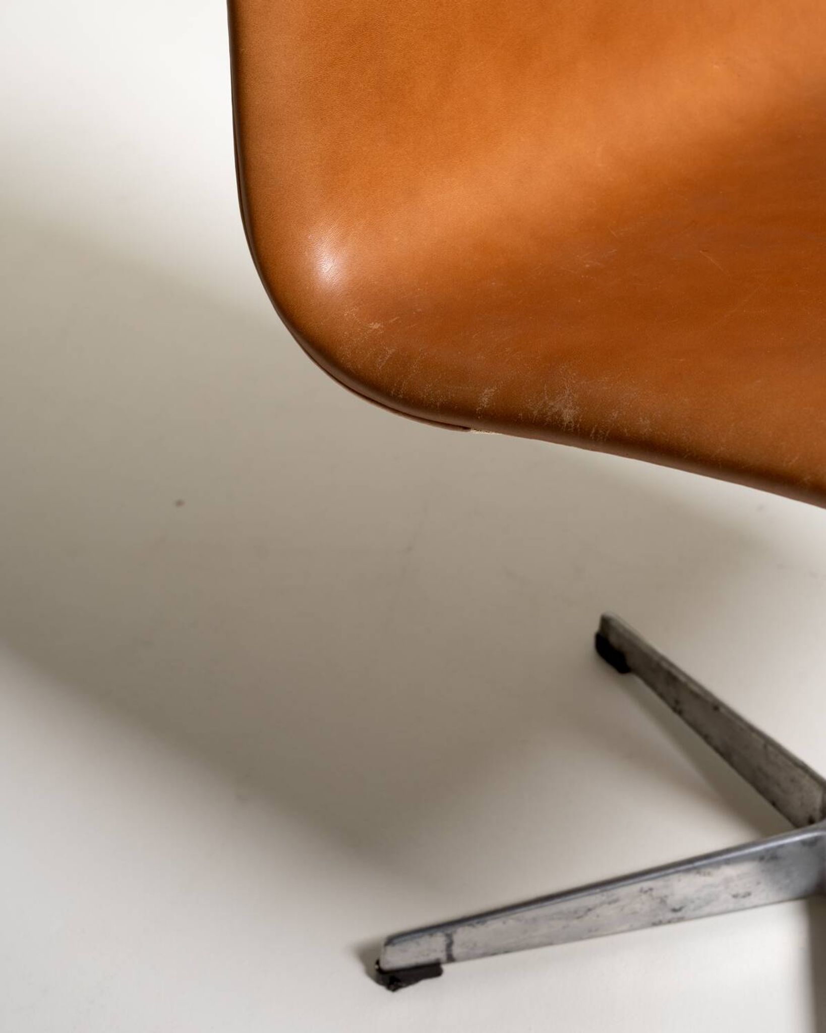 “Oxford” chairs by Arne Jacobsen for Fritz Hansen, 1969