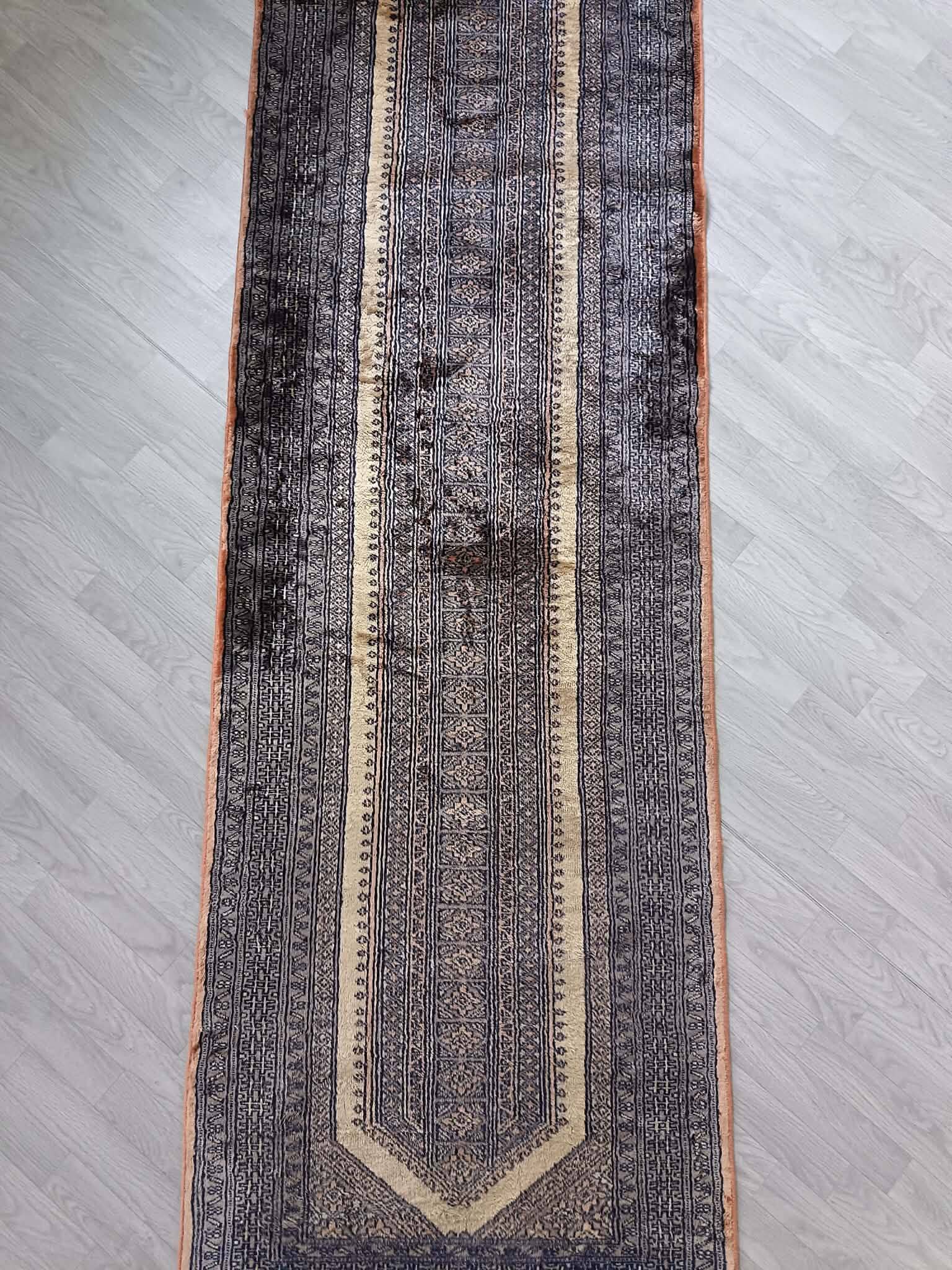 Handmade Pakistani Corridor Rug