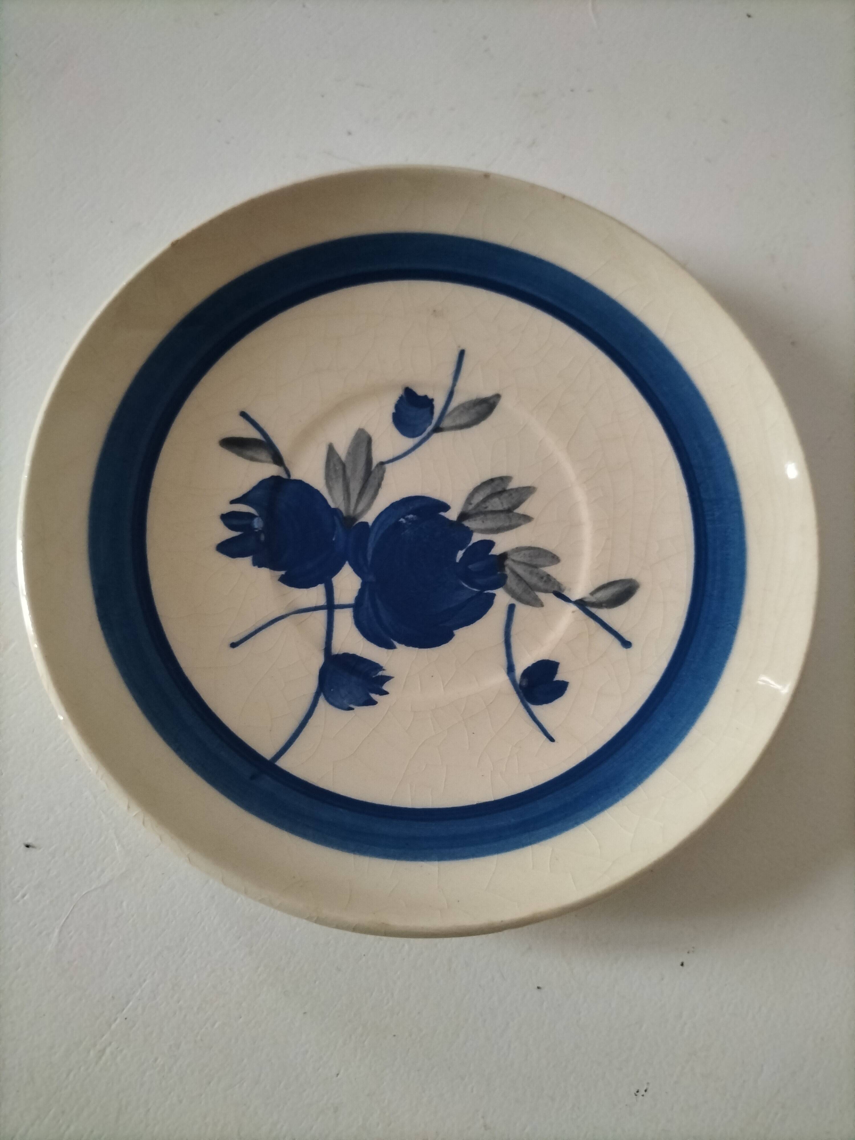 Rare assiette Gien modèle Guy – décor bleu peint à la main - fin 19ème