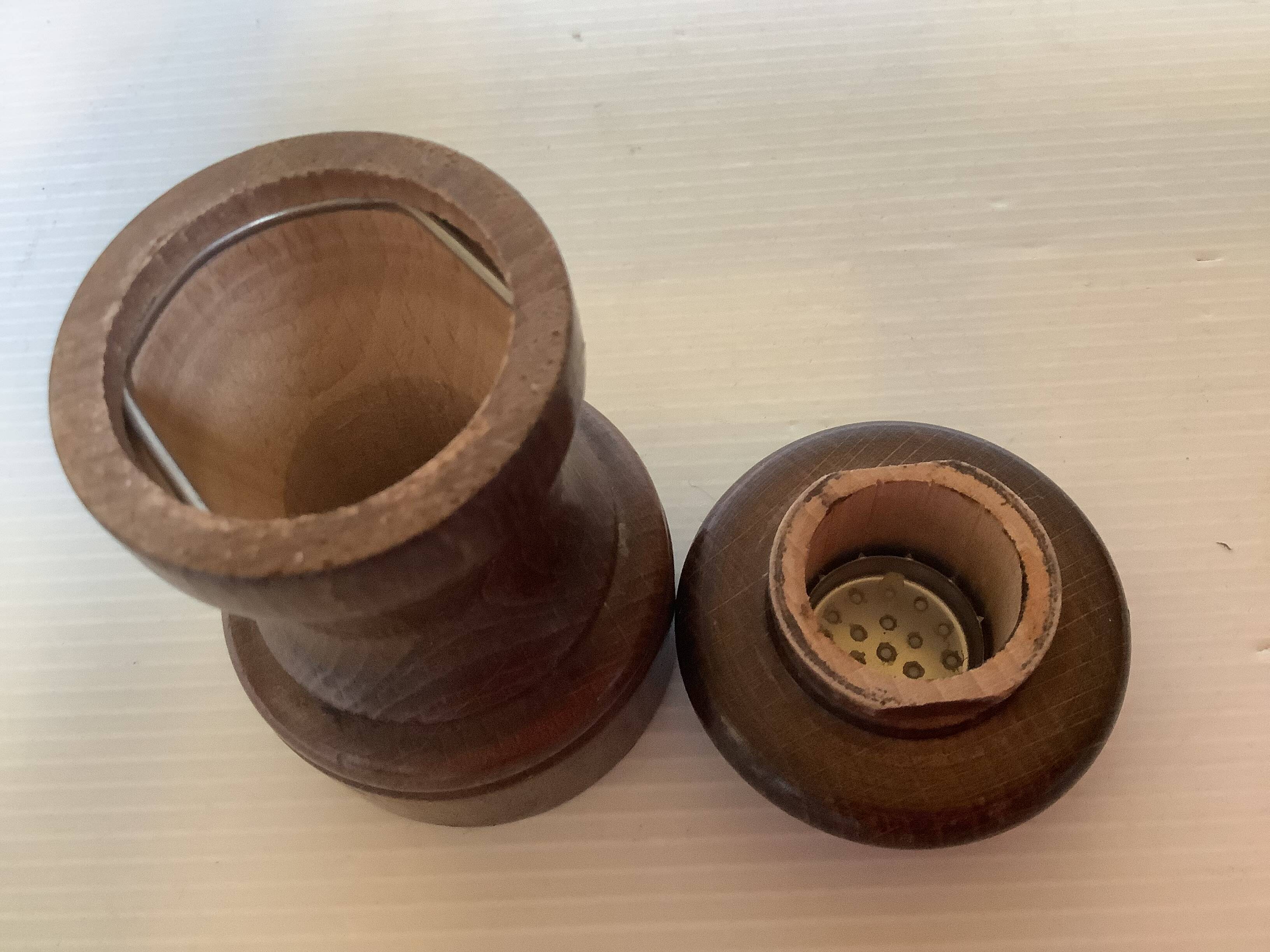 Salière en bois Peugeot