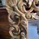 Miroir en bois dore a coquille