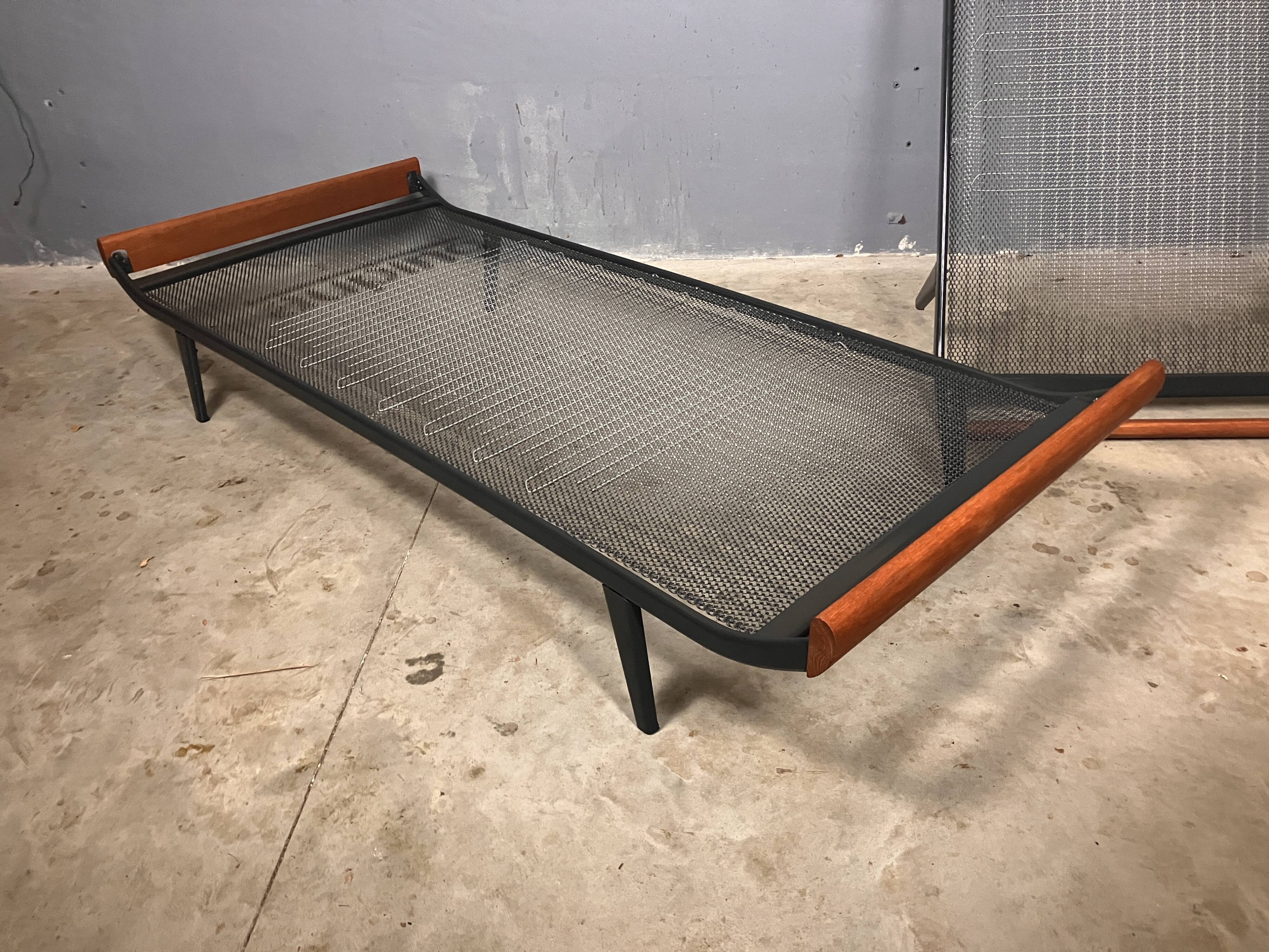 Deux lits de repos vintage Auping Cléopâtre