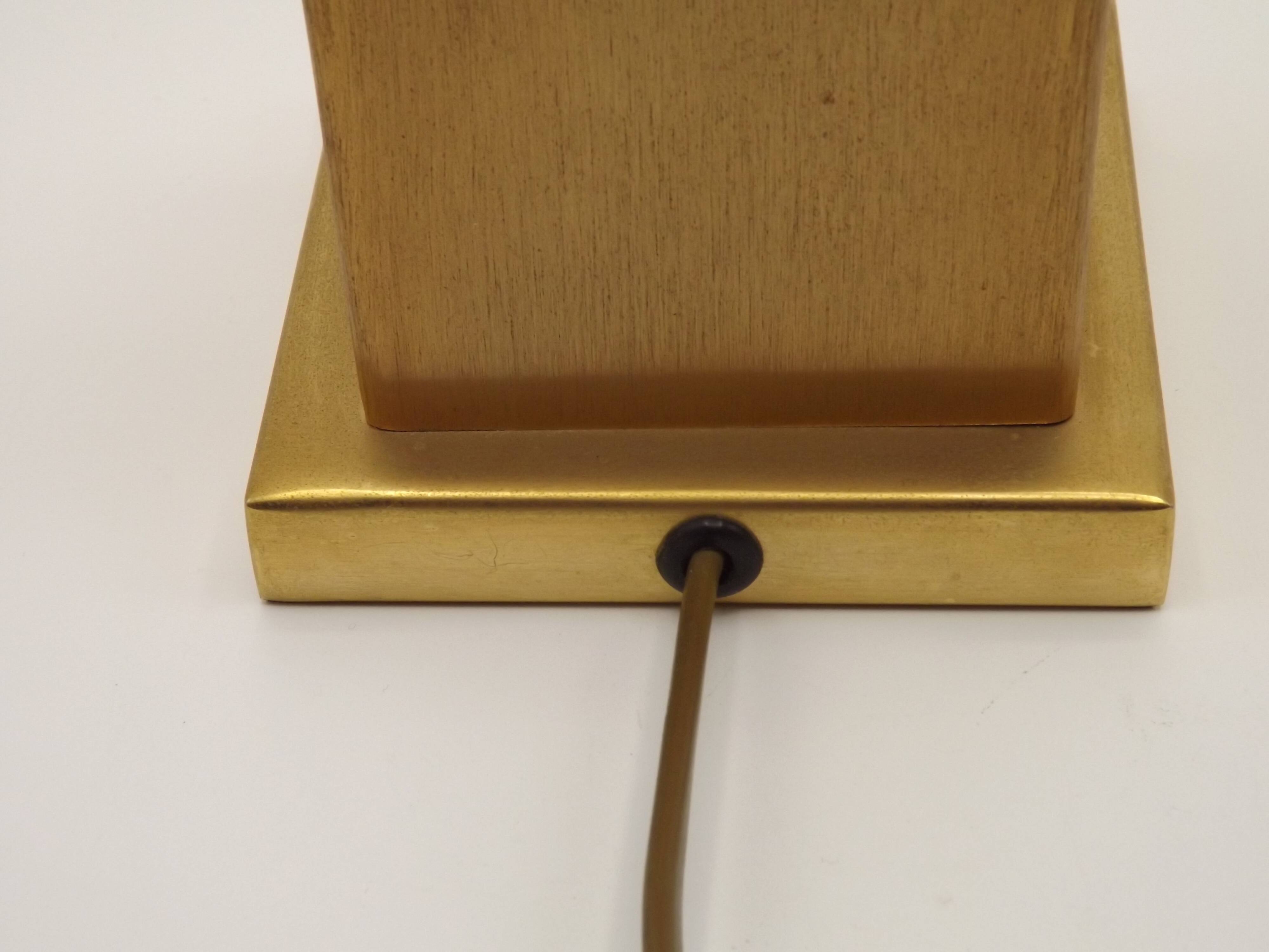 Vintage French floor lamp from the 1970s in brass and metal, Maison Jansen style.