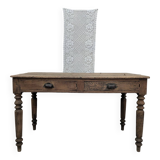 Farm table