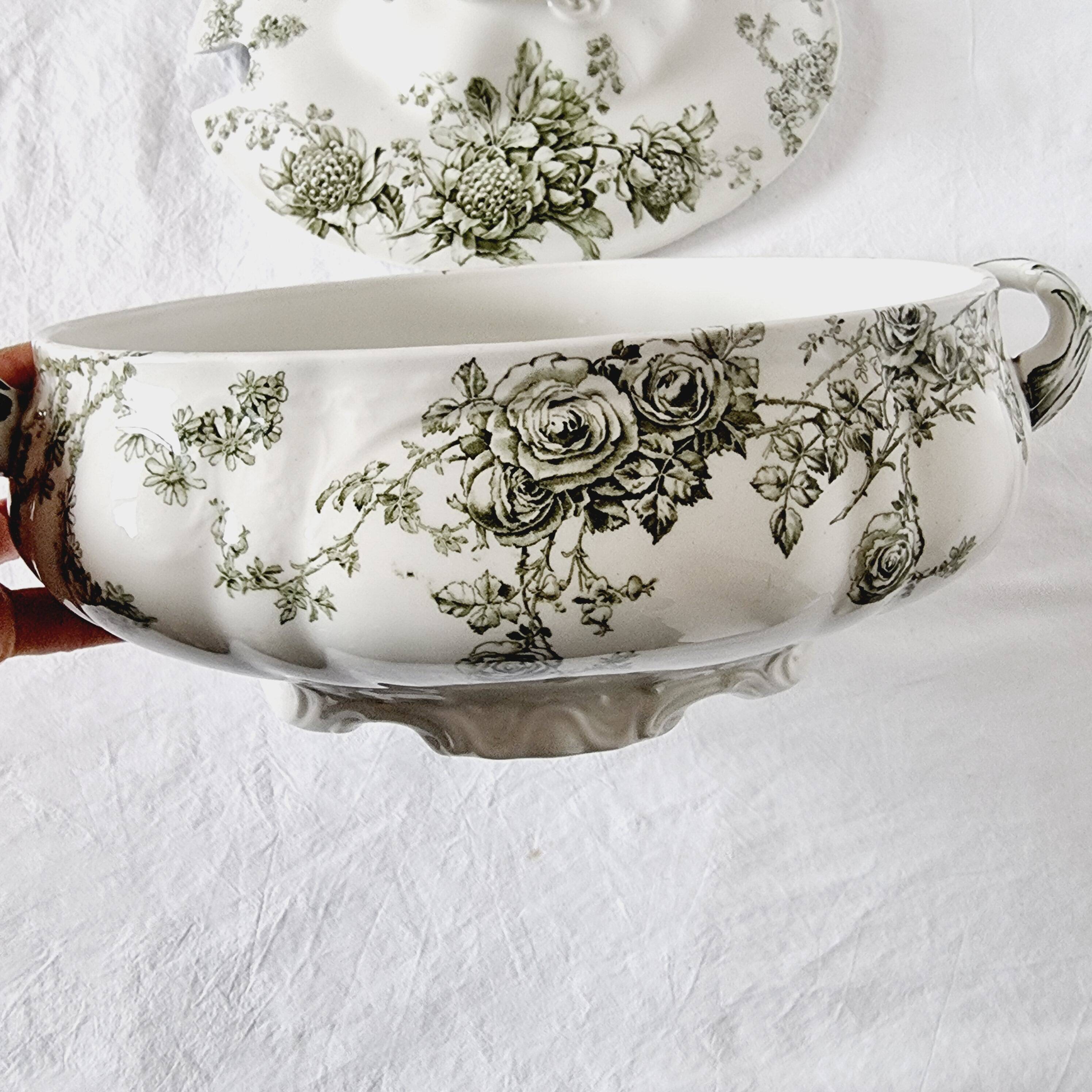 Antique Doulton Brurslem English Porcelain Tureen with Rose and Waratah Pattern from 1920