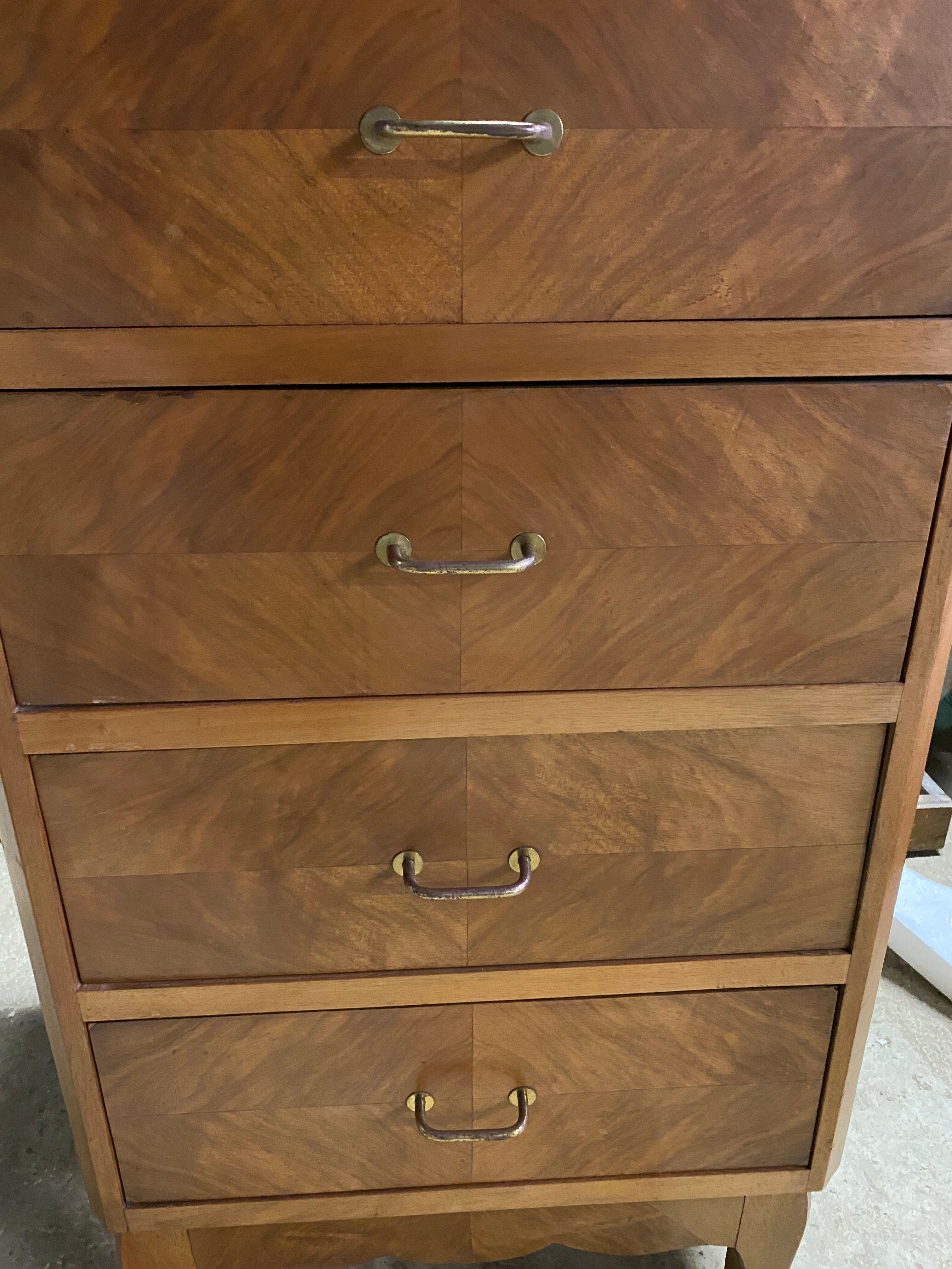 Vintage dresser