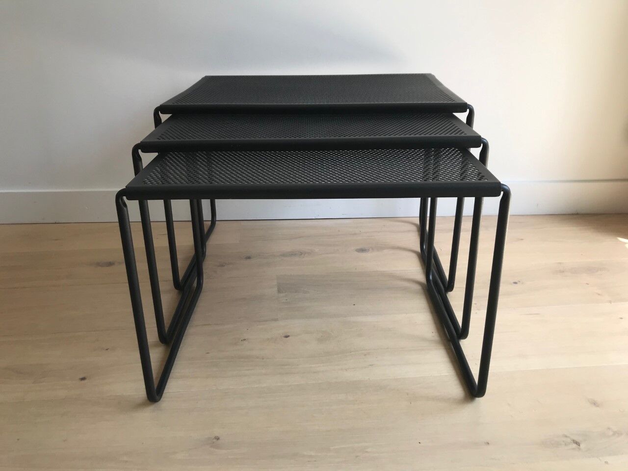 3 trundle tables in perforated sheet metal and black lacquered steel - 80s