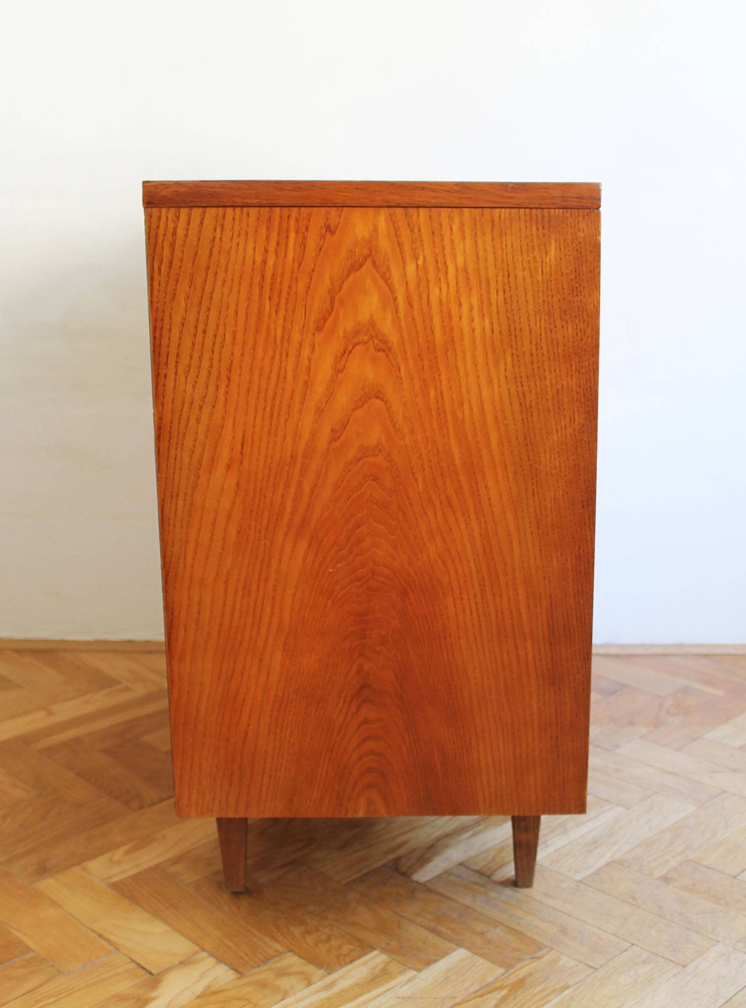 Commode des années 1950