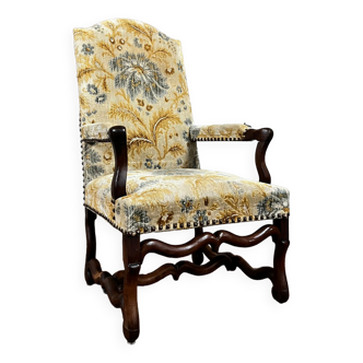 Walnut armchair from louis xiii period from the 17th century