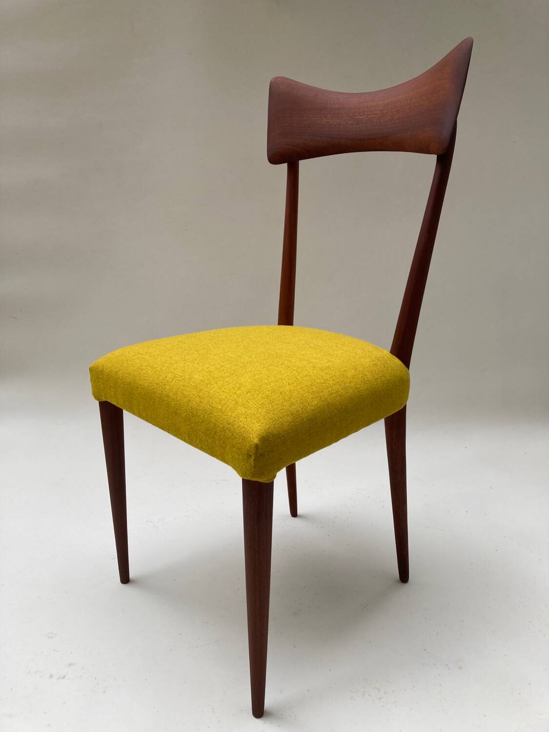 "Butterfly" chair by Ico Parisi