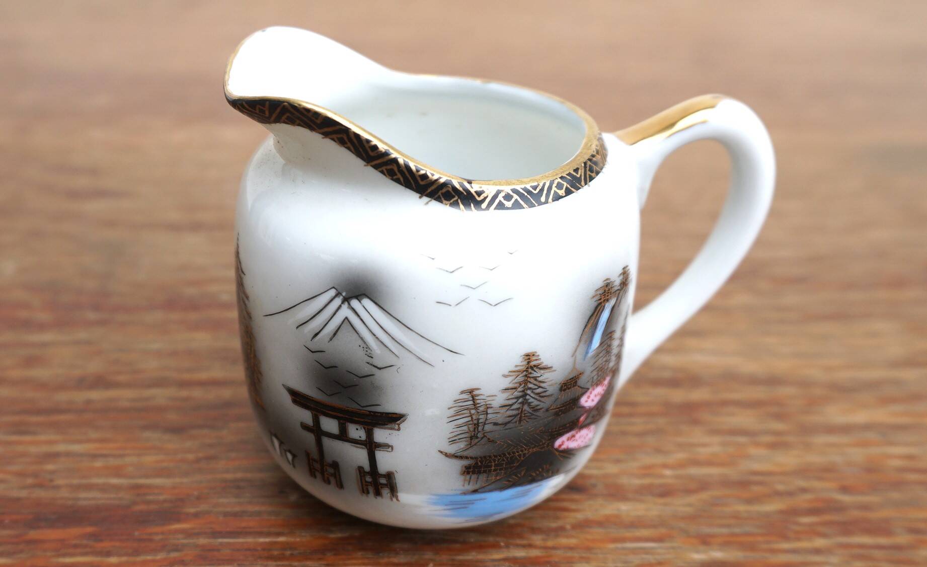 Porcelain tea set soko china temple decor