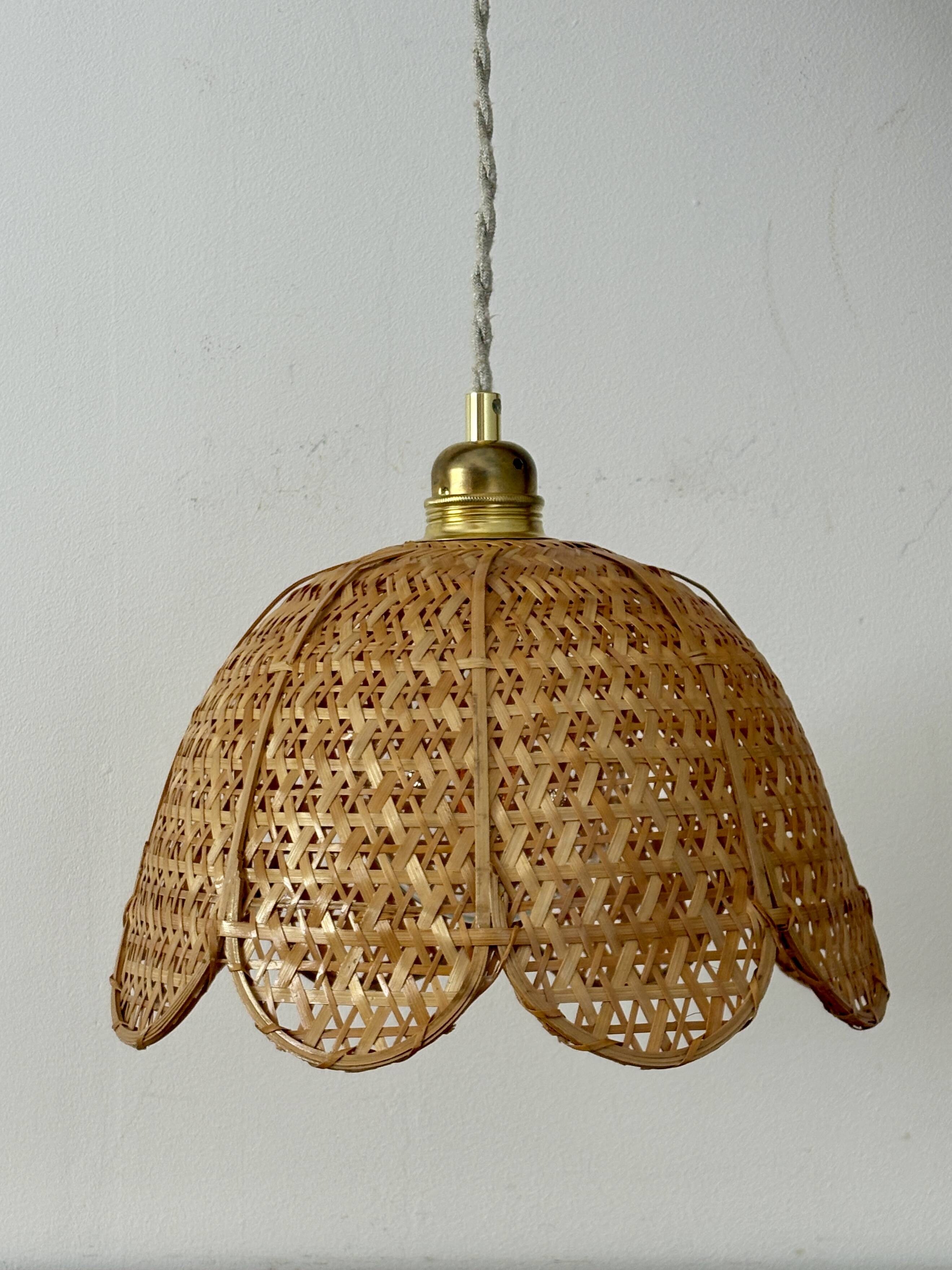 Vintage pendant light in natural materials