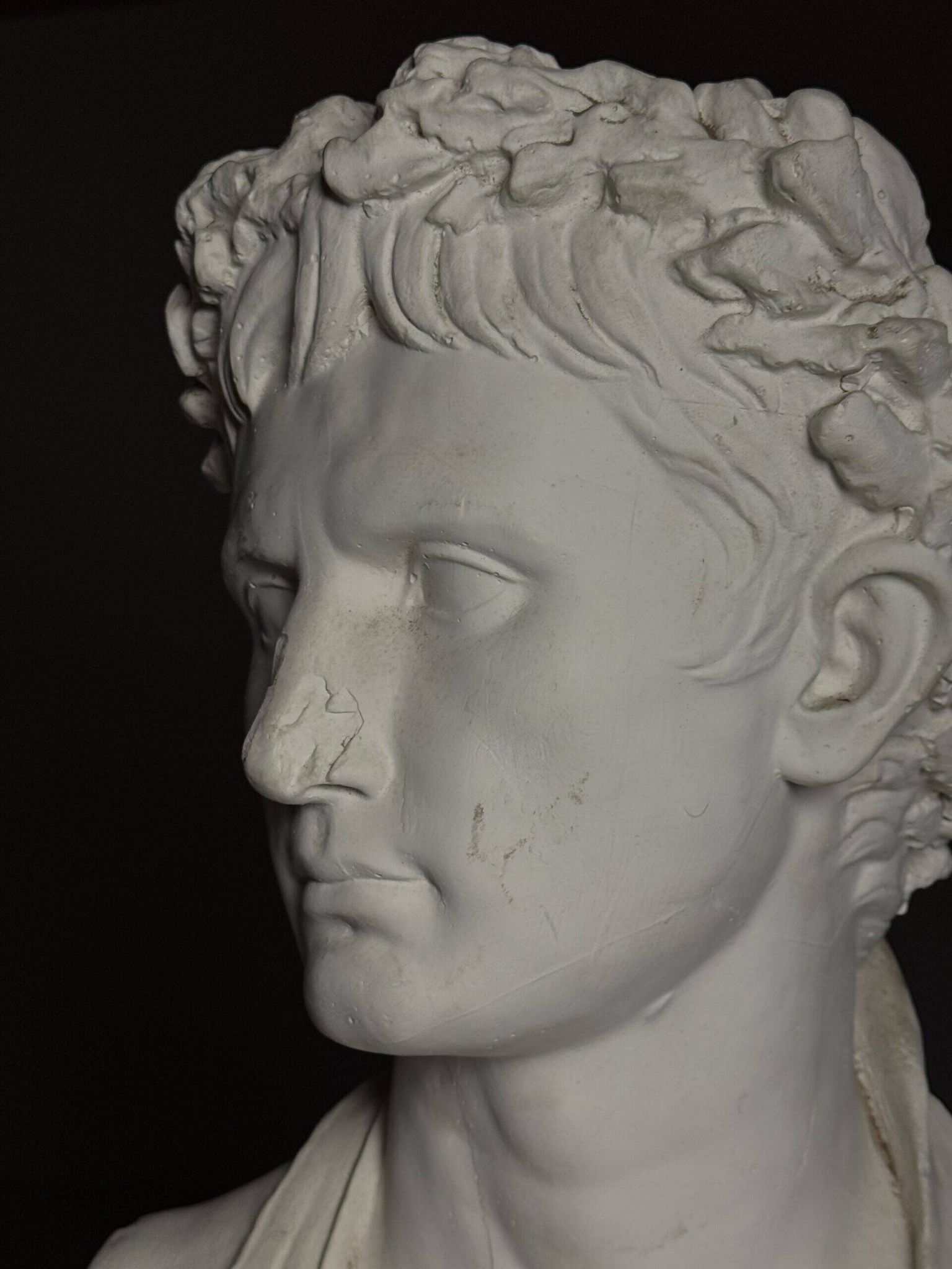 Buste en plâtre de l'empereur Auguste