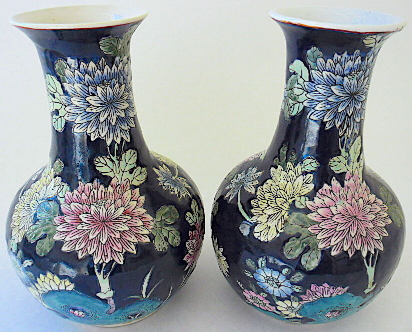 Pair of porcelain vases from China