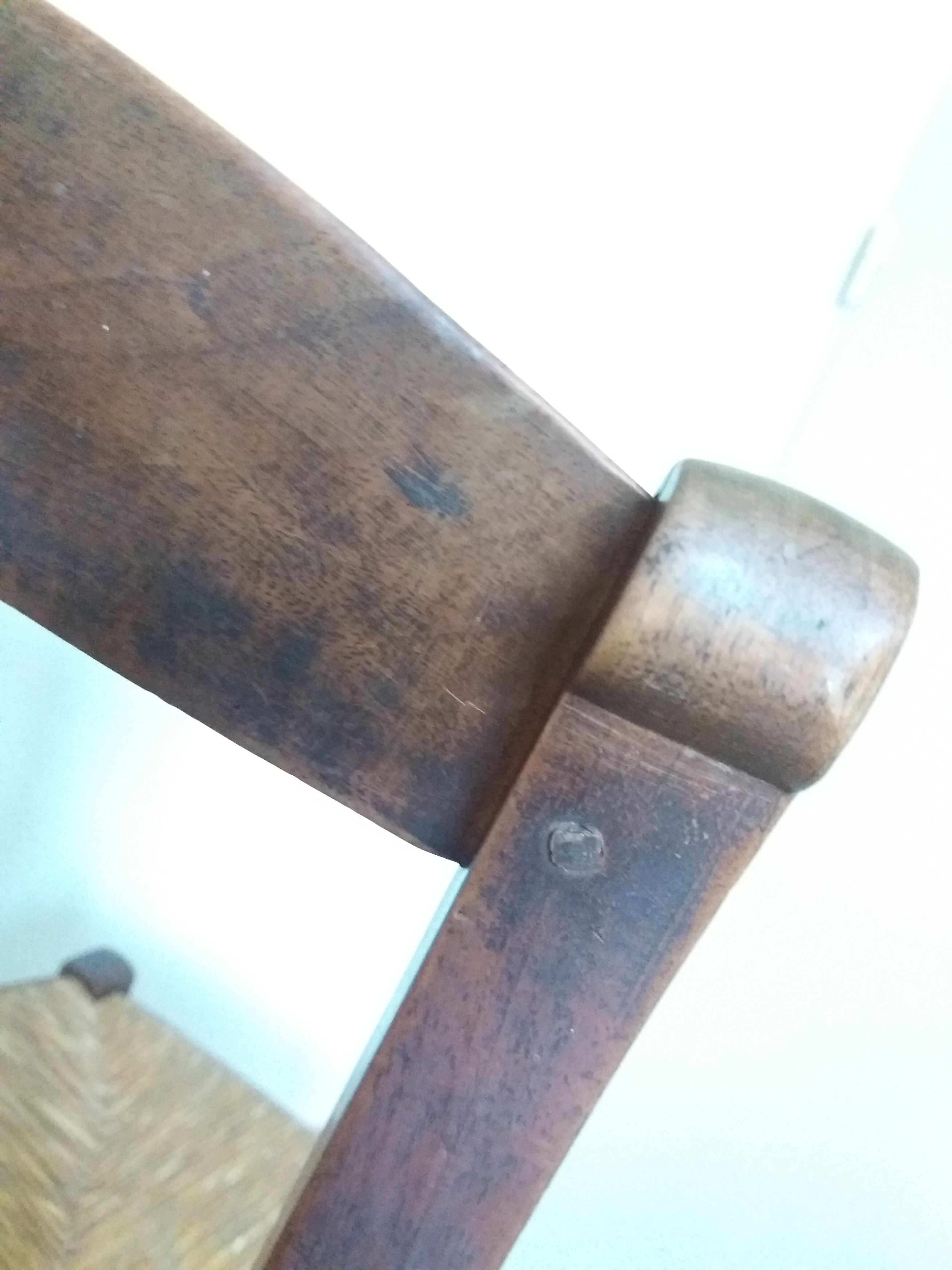 Antique mulched chair