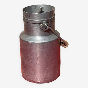 Milk pot