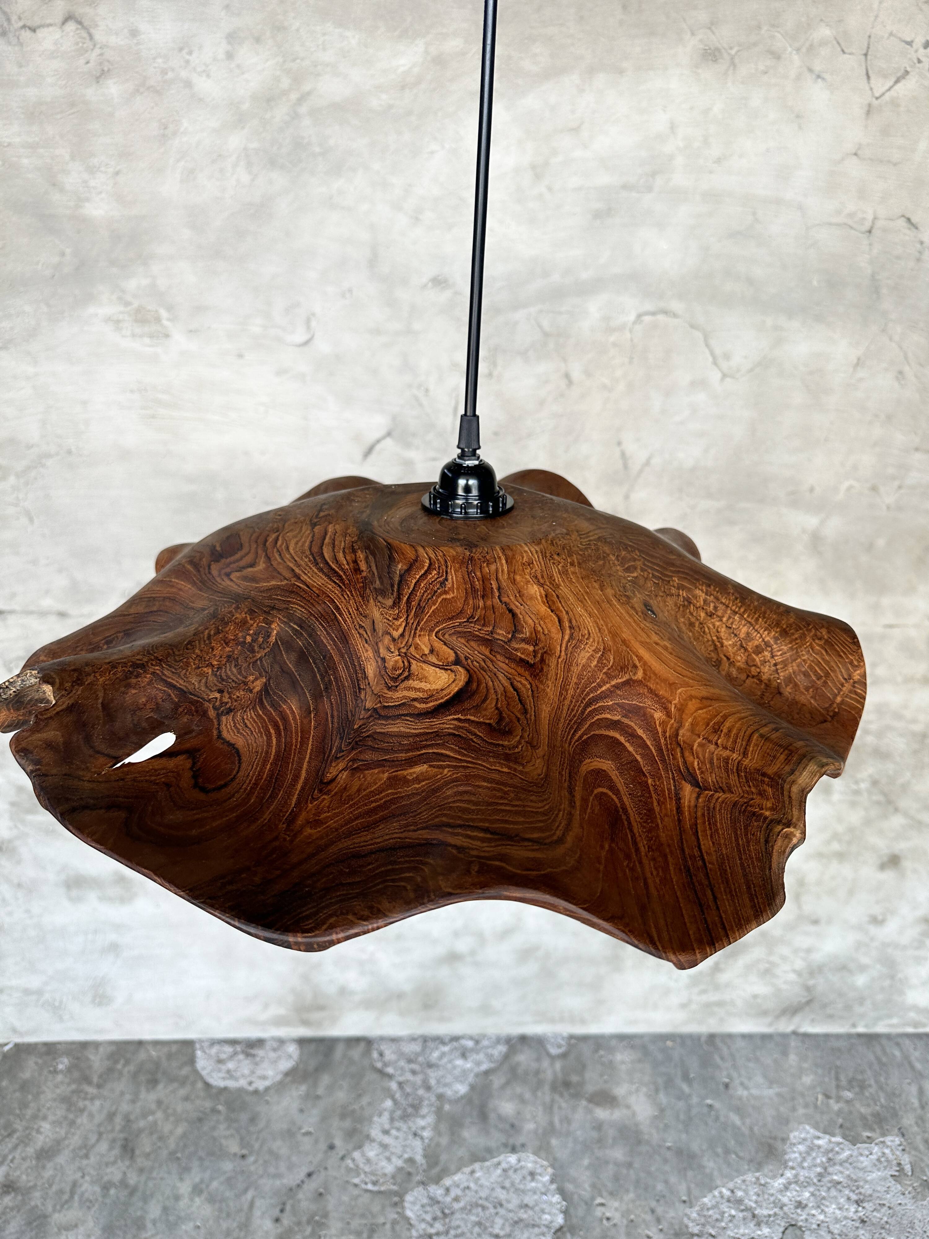 Large pendant light in corrugated teak leaf (Large D:60 H:20)