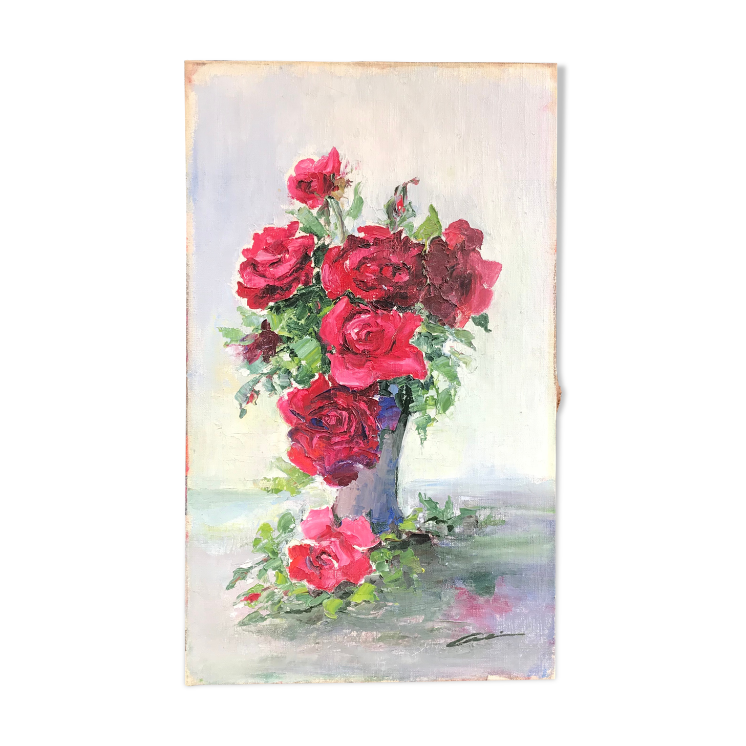 Table bouquet of red roses