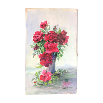 Table bouquet of red roses