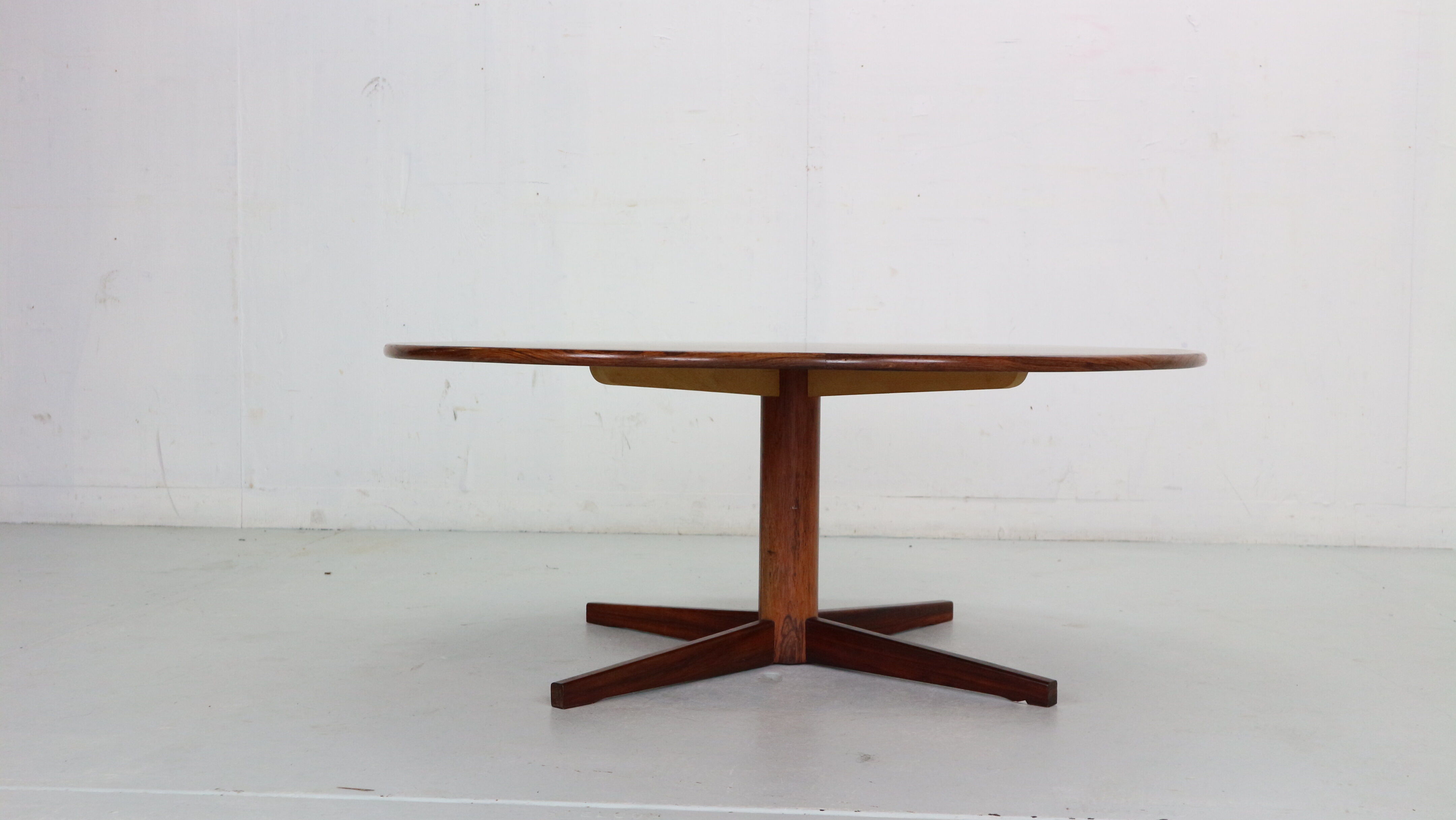 Mid century modern  round rosewood coffee table, 1960s denmark