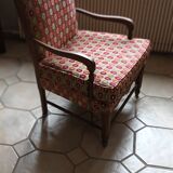 Pair of bergère armchairs with cushioned seat