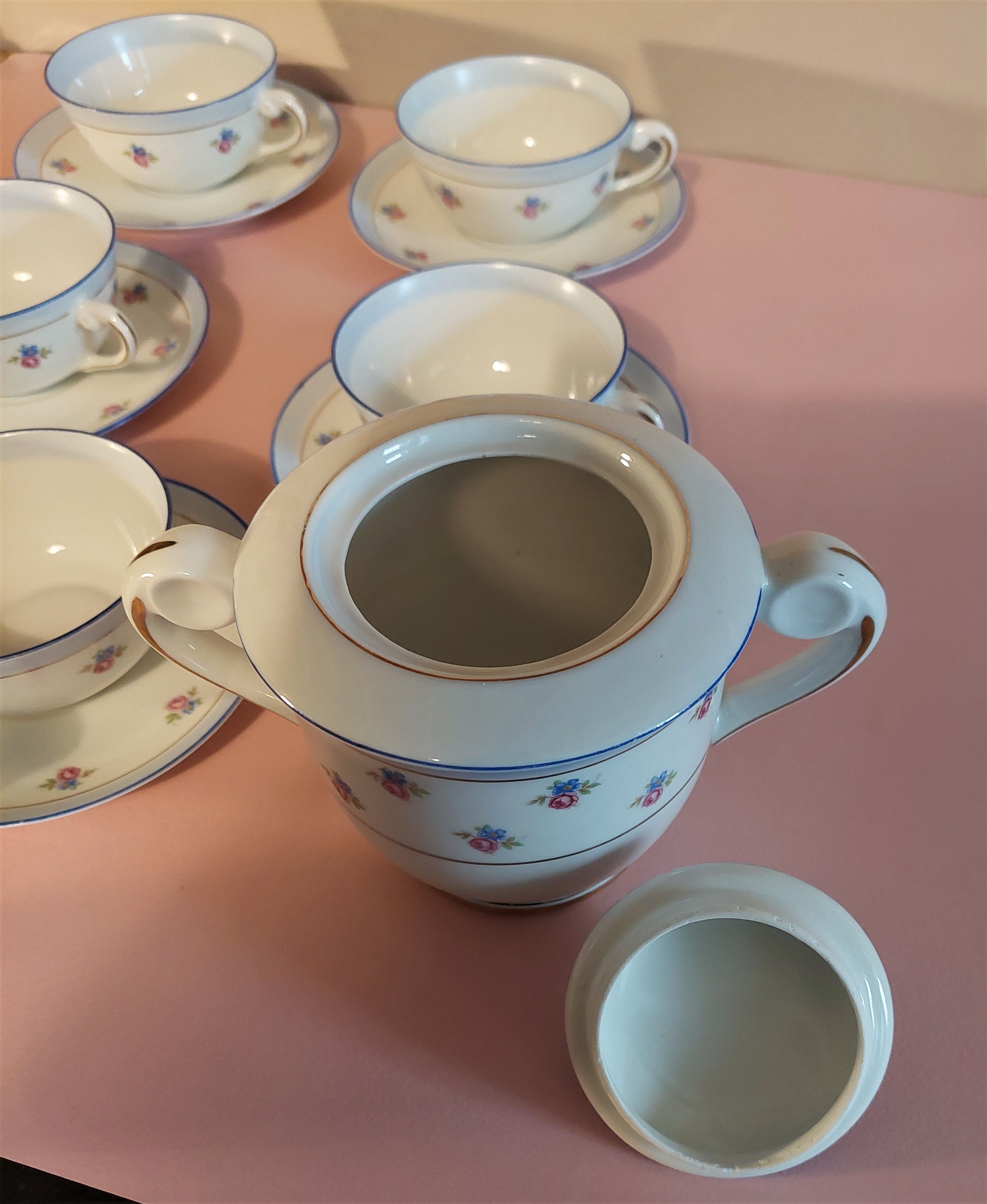 Chauvigny porcelain tea set six cups