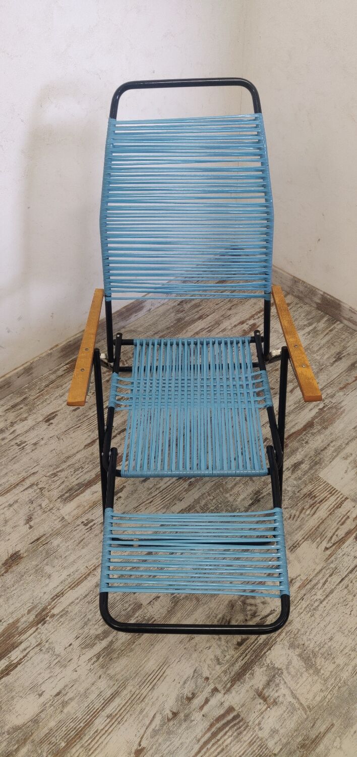 Vintage chaise longue