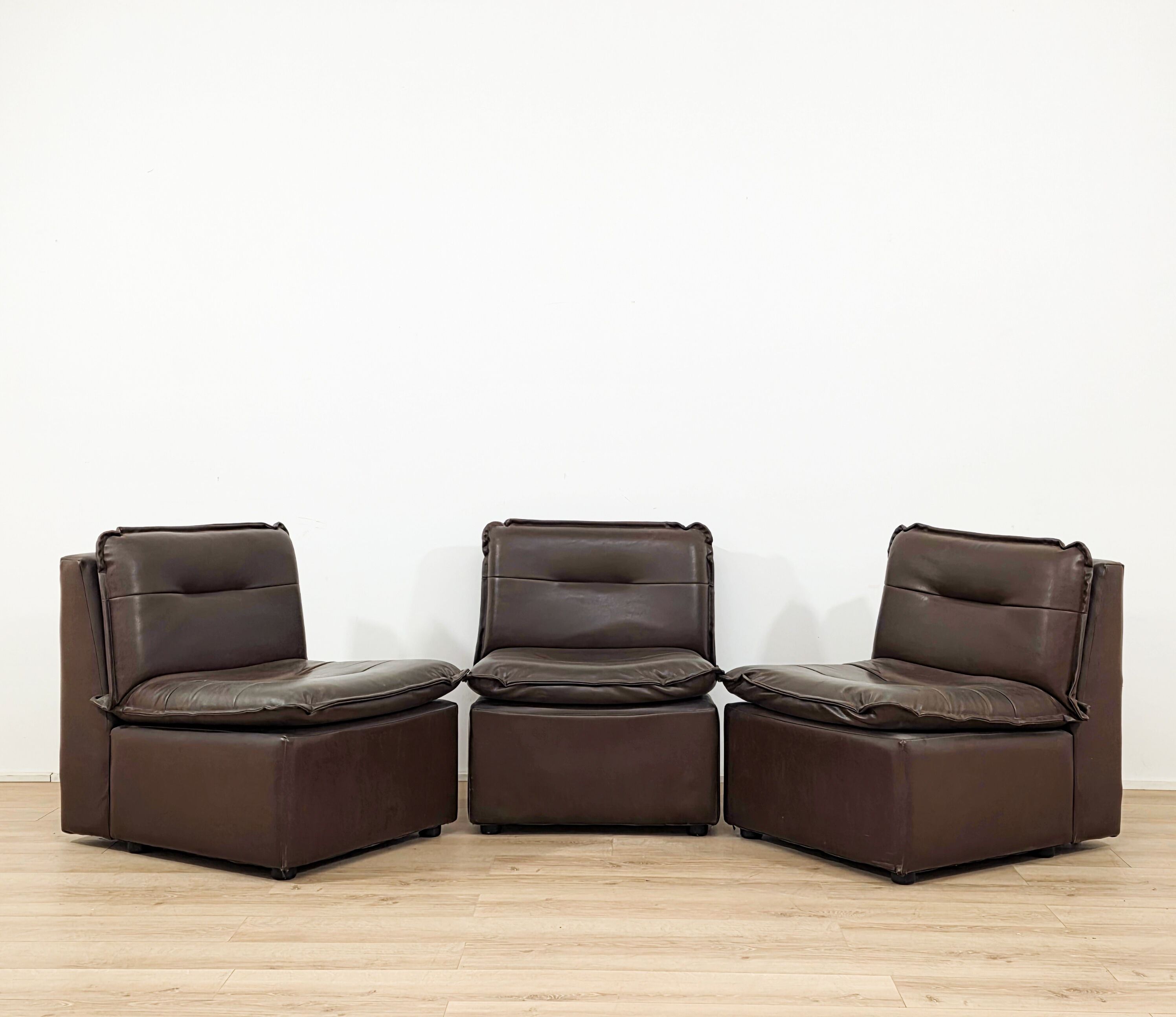 Ensemble modulable de 3 chauffeuses brun des années 1970