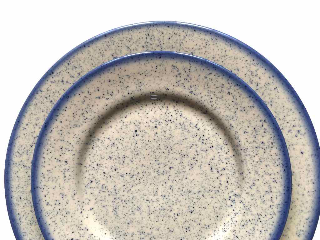 Set of 10 plates in stoneware from Poland