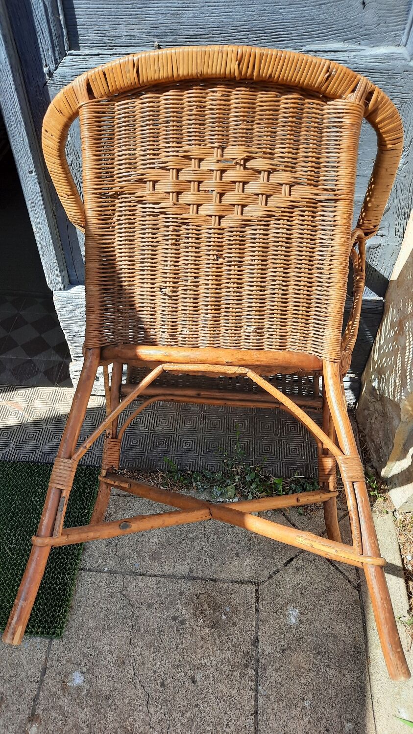 Set of 4 wicker and rattan armchairs