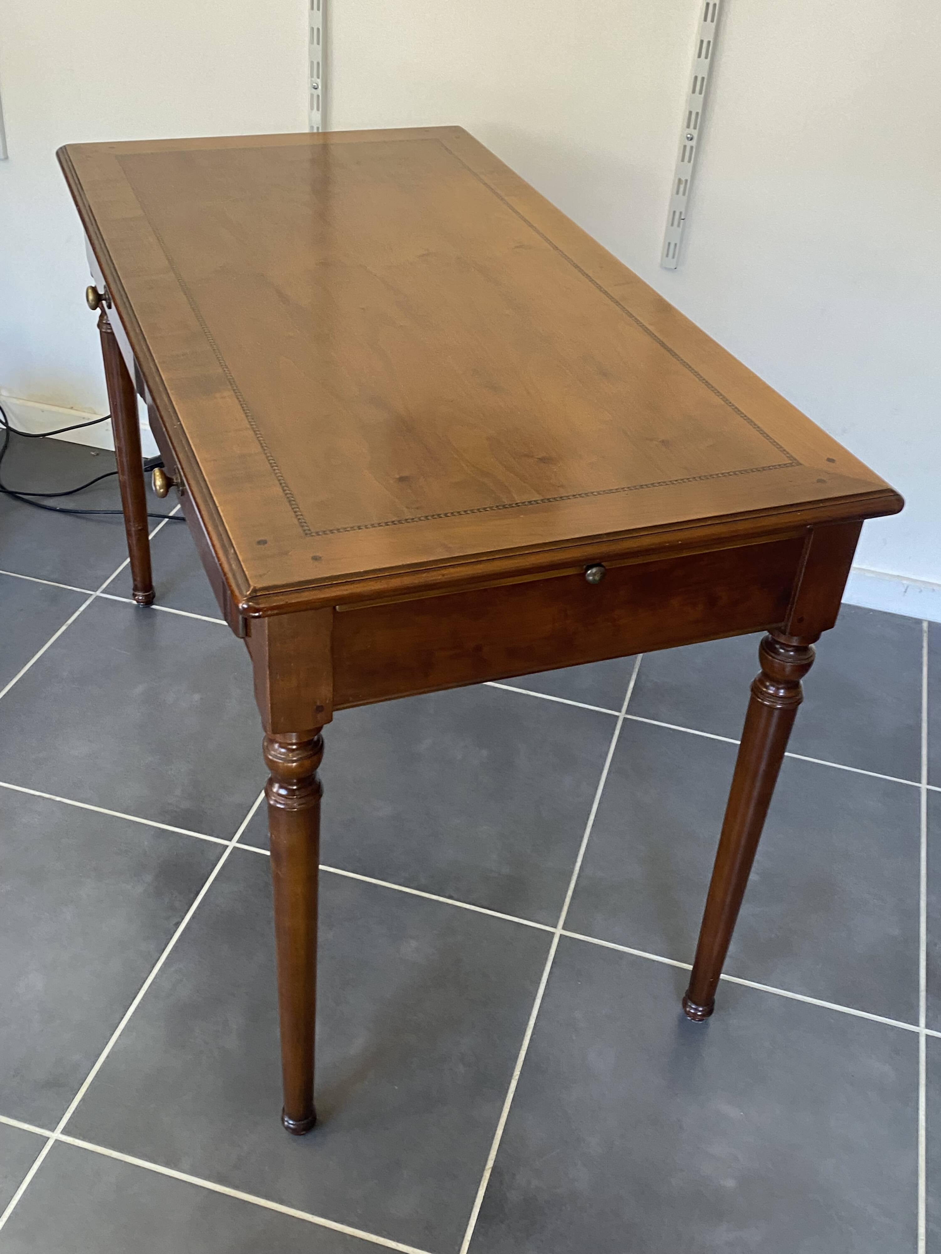 Antique cherry wood desk with marquetry, 2 drawers and 2 shelves, 112x60 h76cm.