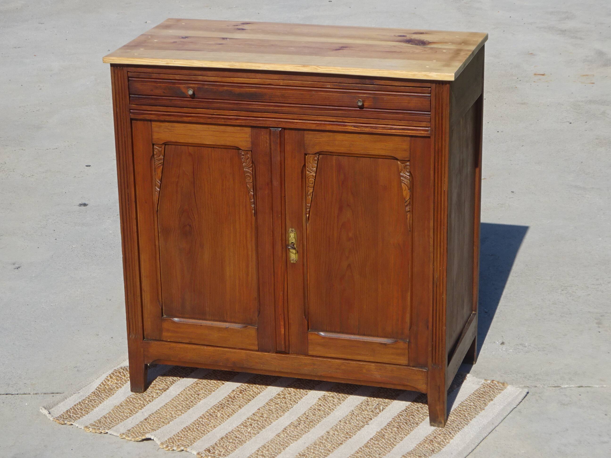Petit meuble art déco 1930s