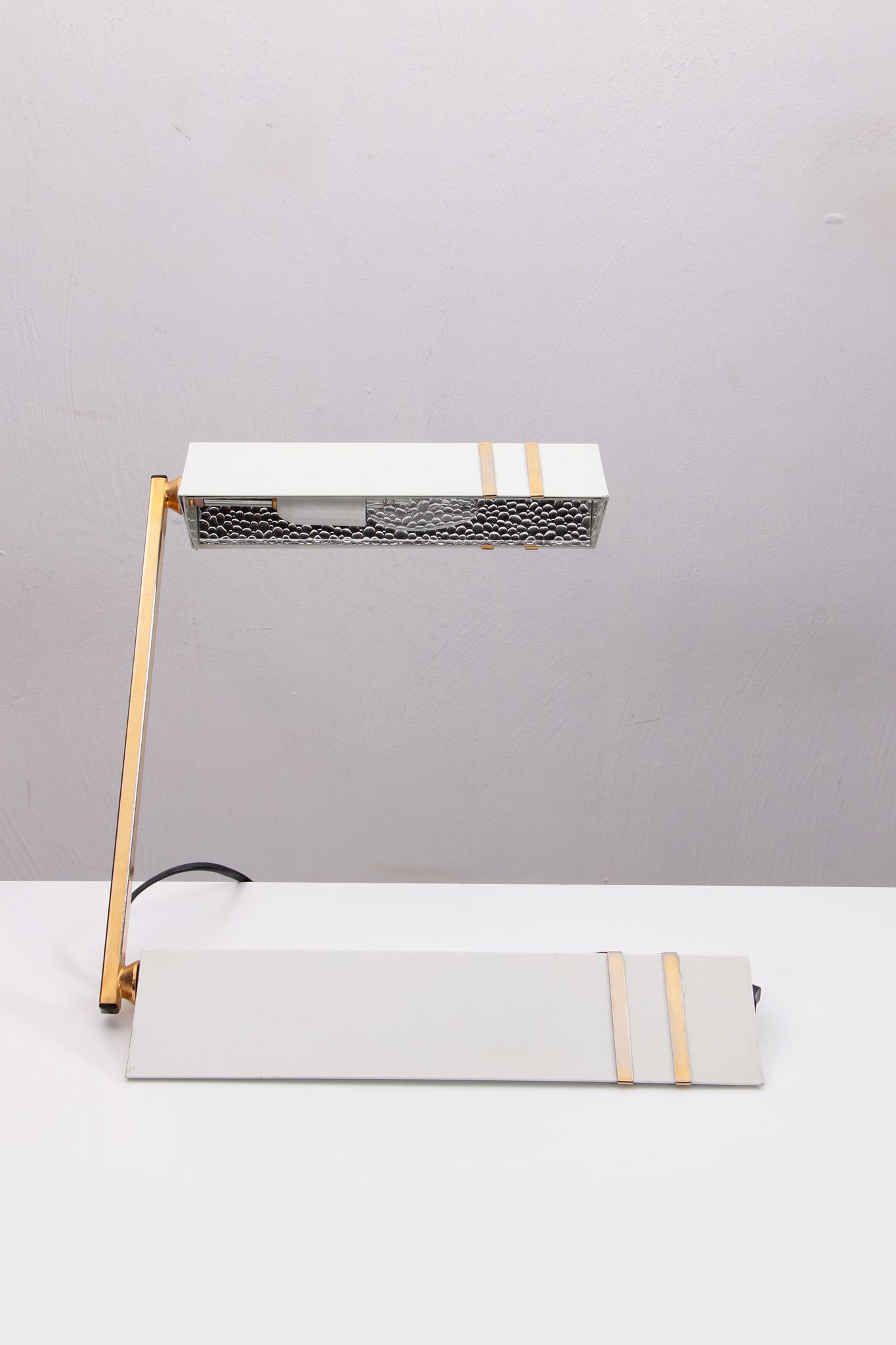 Italian desk lamp nice sleek design, 1960
