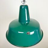 Lampe industrielle d’usine en émail vert années 1960