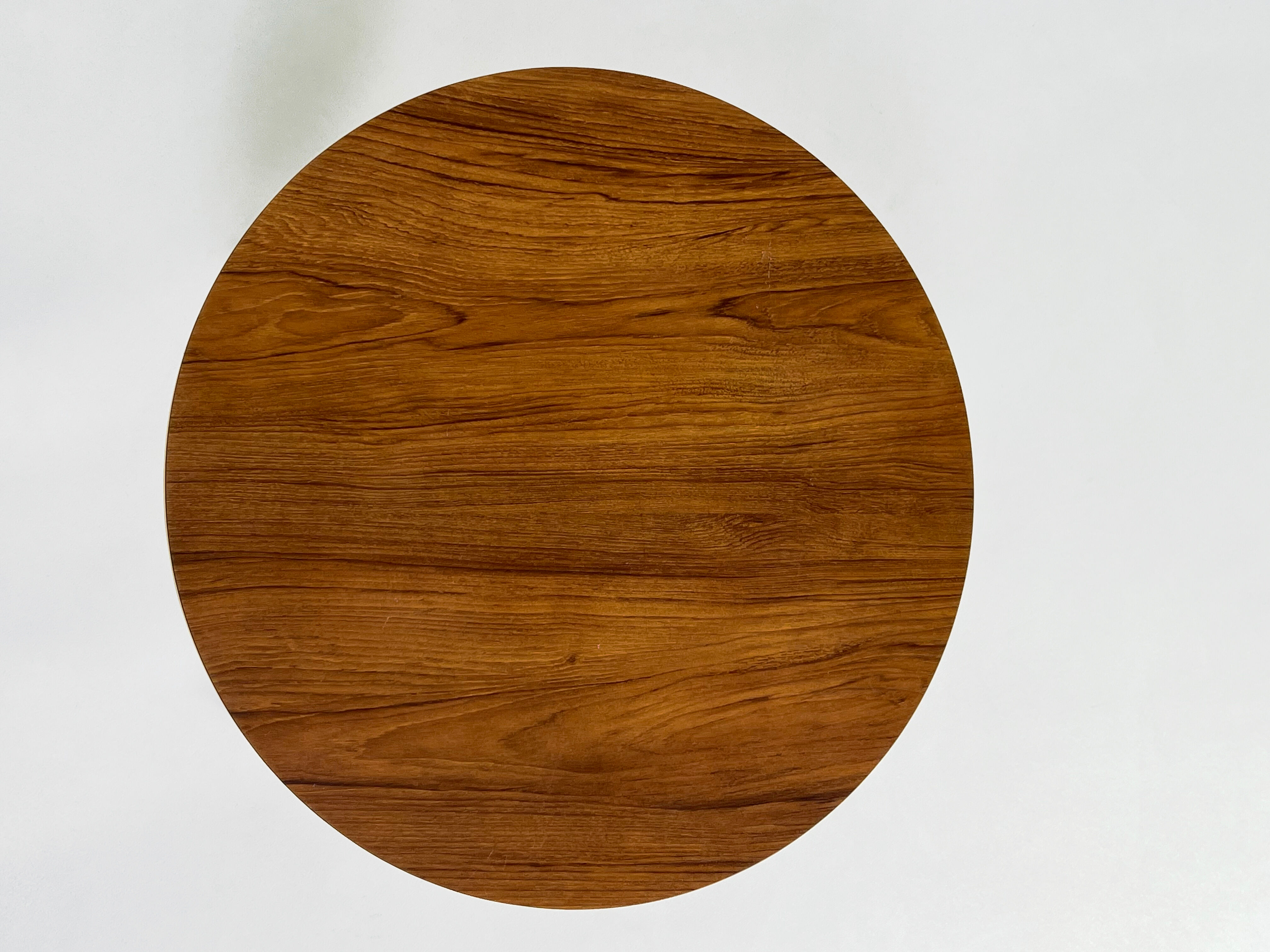 Round coffee table 50s - 60s