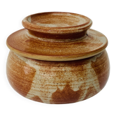 Stoneware butter dish signed Daniel Auger – St-Amand-en-Puisaye artisan piece