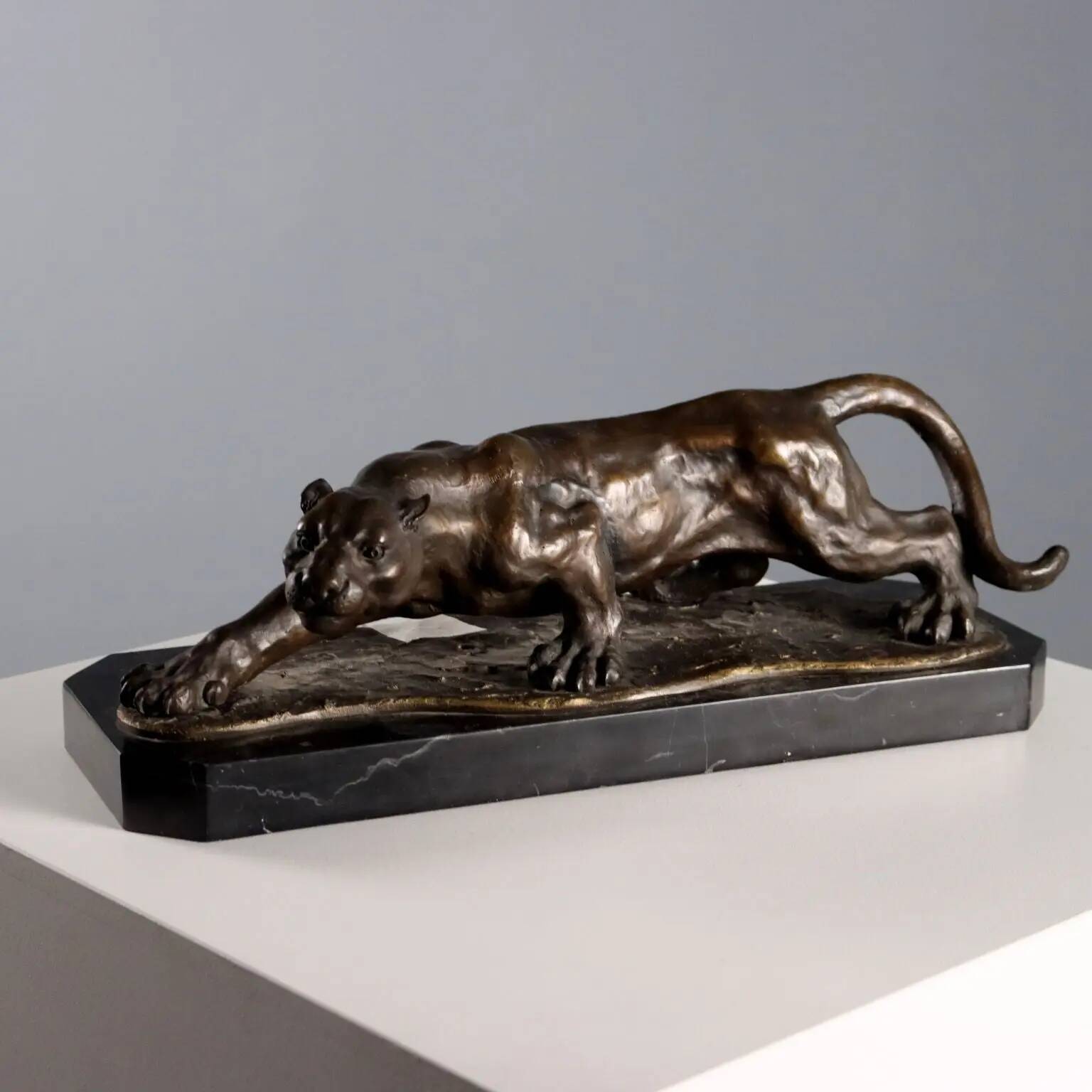Sculpture en bronze « Tigre en embuscade » de Rembrandt Bugatti, XXe siècle