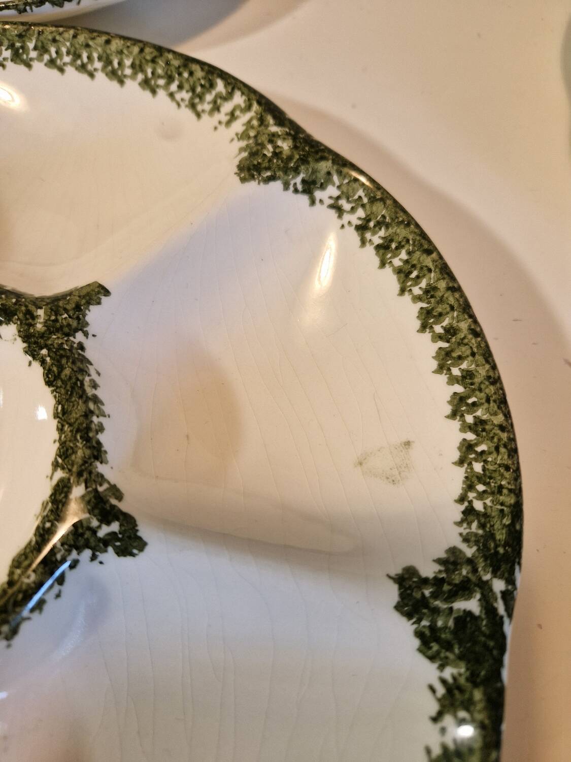 Lot of 8 oyster plates in GIEN France barbotine earthenware stamped