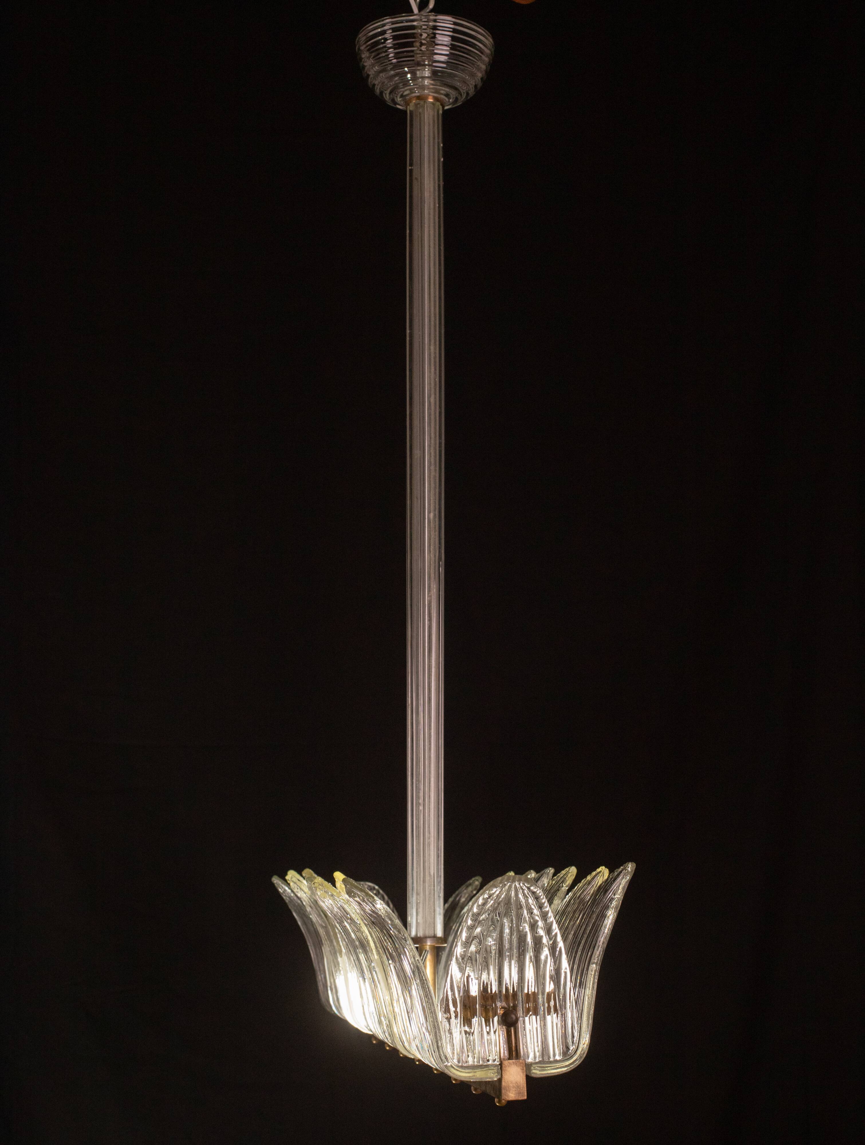 Luxury Large Size Art Decò Chandelier By Barovier e Toso, Murano Glass, 1940