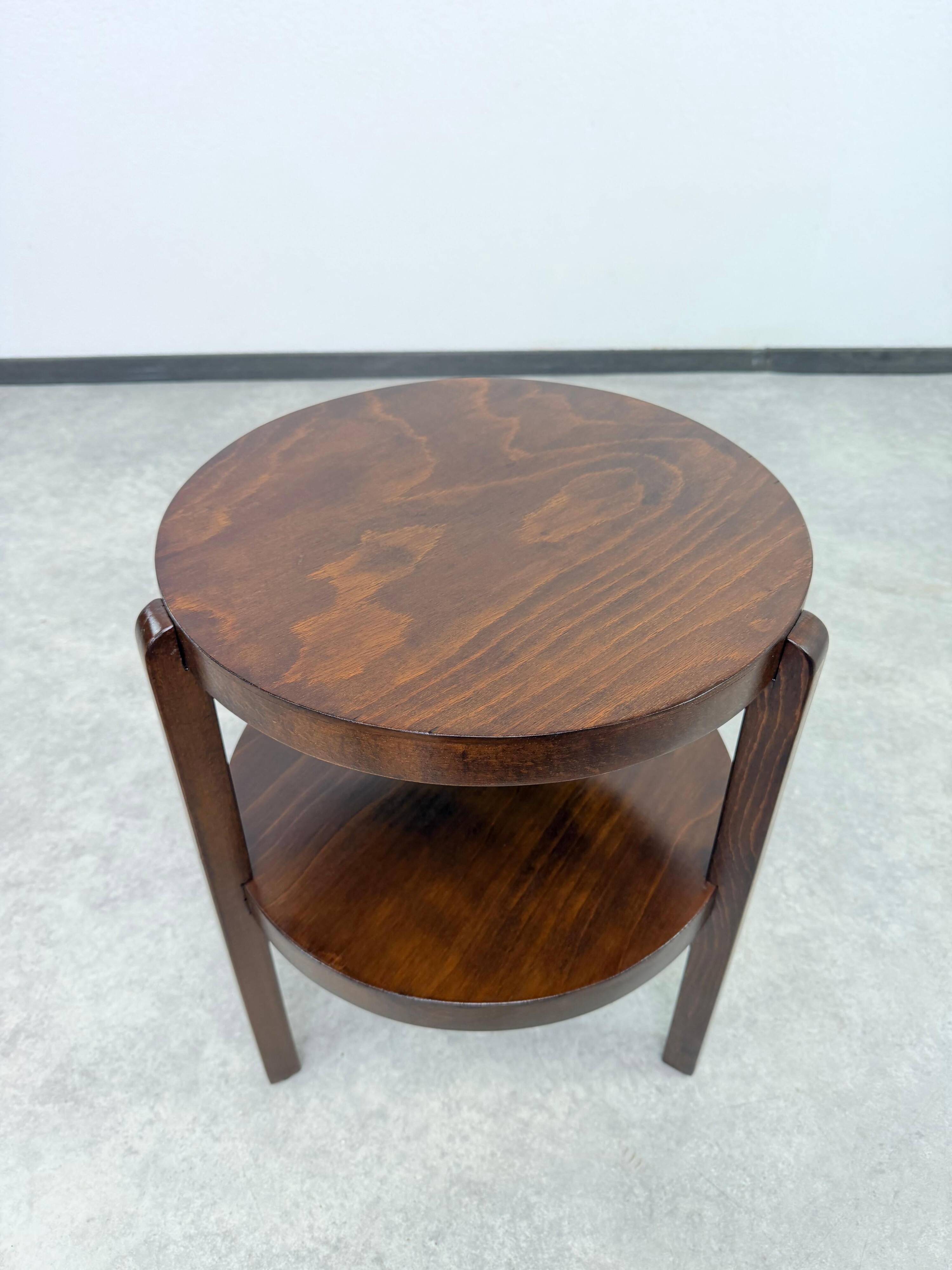 Round side table in Art Deco / functionalist style with shelf, by Thonet-Mundus.