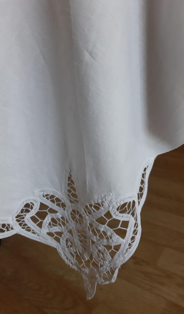 Old tablecloth and 12 towels